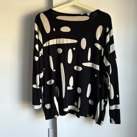 Masai abstract top - Picture 3 of 3